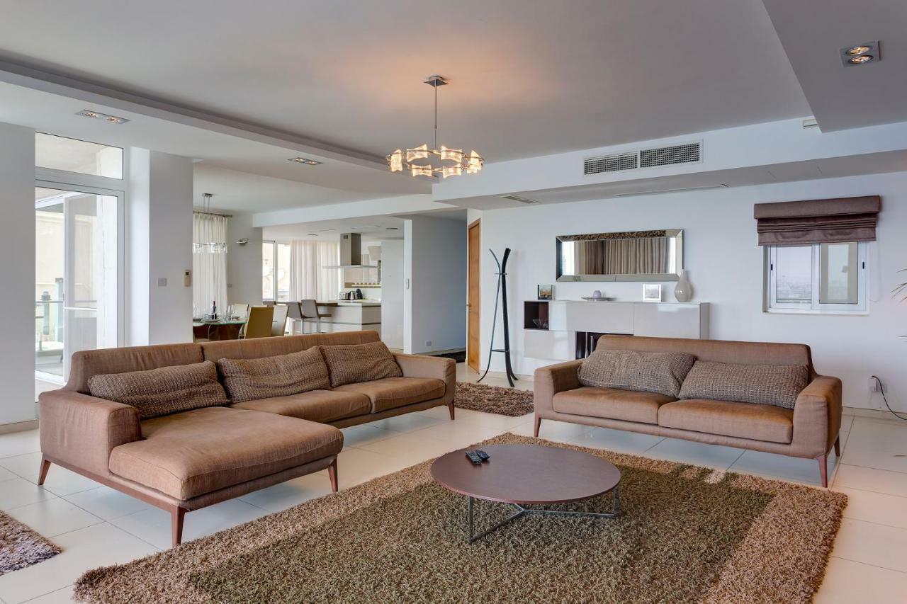 Contemporary, Luxury Apartment With Valletta And Harbour Views Sliema Exterior foto