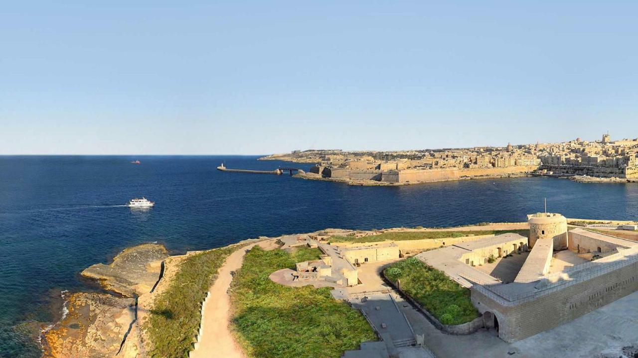 Contemporary, Luxury Apartment With Valletta And Harbour Views Sliema Exterior foto