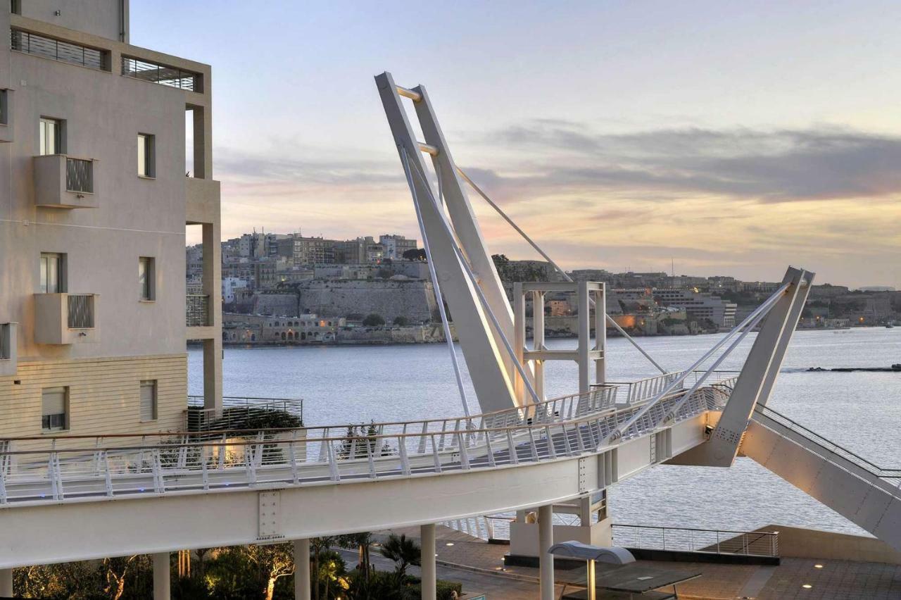 Contemporary, Luxury Apartment With Valletta And Harbour Views Sliema Exterior foto