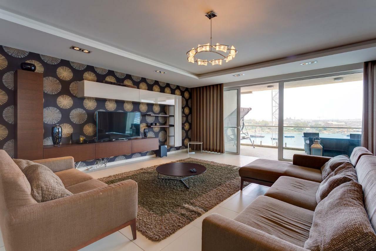 Contemporary, Luxury Apartment With Valletta And Harbour Views Sliema Exterior foto